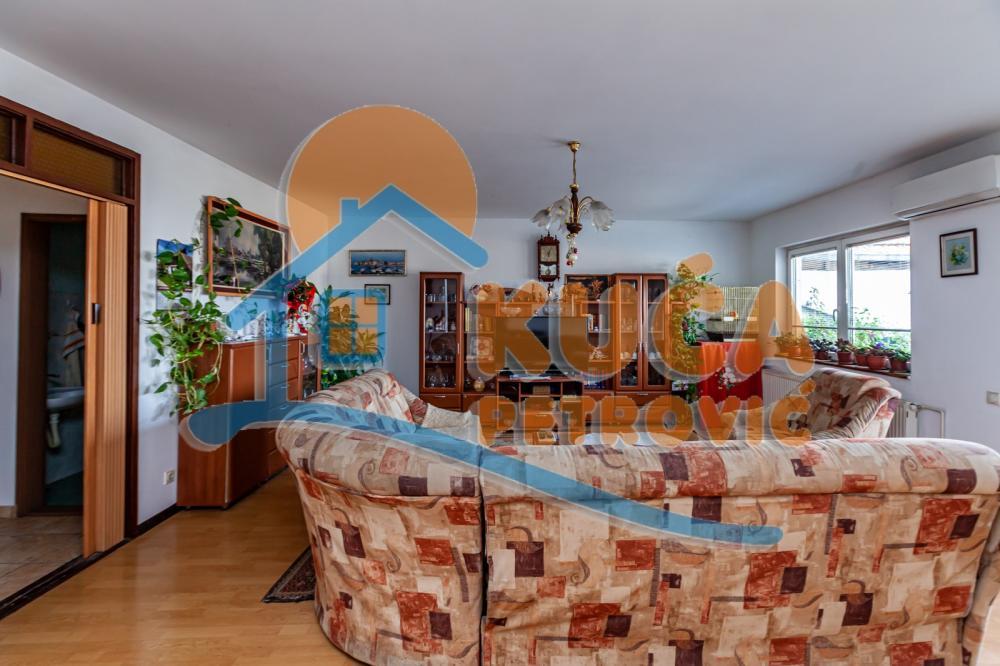 Glavna slika -Kej Kola srpskih sestara,  Kuća na prodaju, 421m2, 730.000€