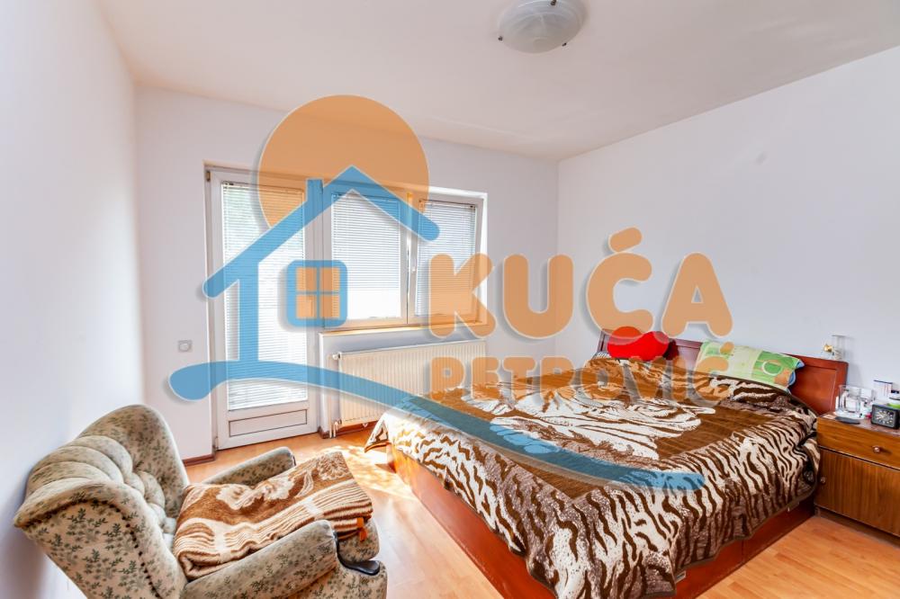 Slika 10 - Kej Kola srpskih sestara,  Kuća na prodaju, 421m2, 730.000€