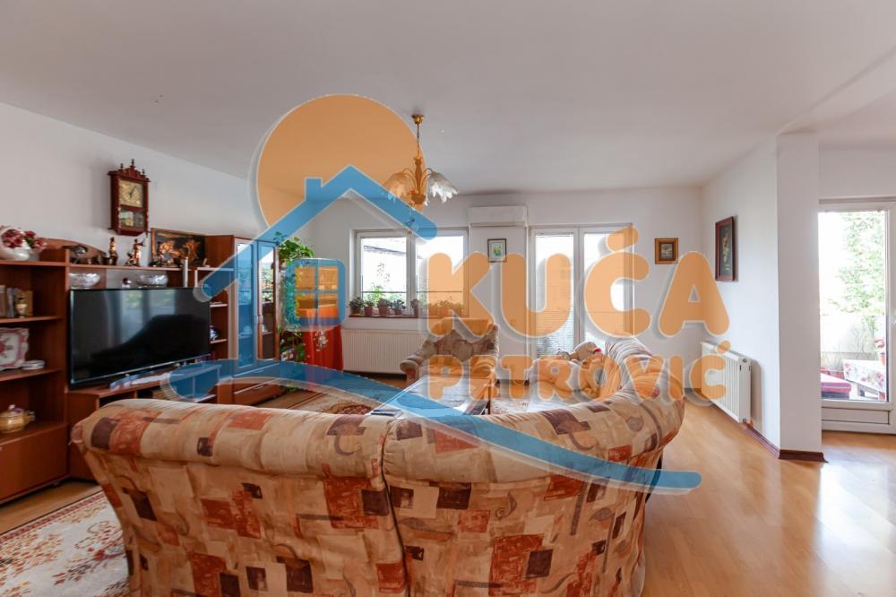 Slika 1 - Kej Kola srpskih sestara,  Kuća na prodaju, 421m2, 730.000€