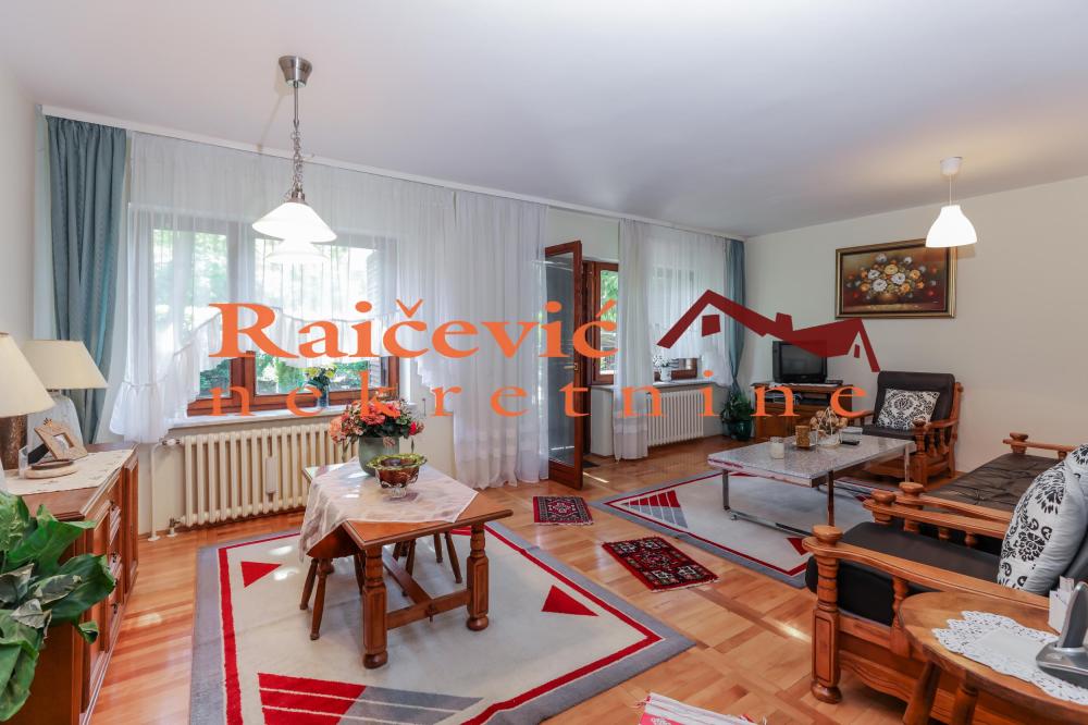 Slika 3 - Zivorada Jakovljevica,  Kuća na prodaju, 360m2, 350.000€