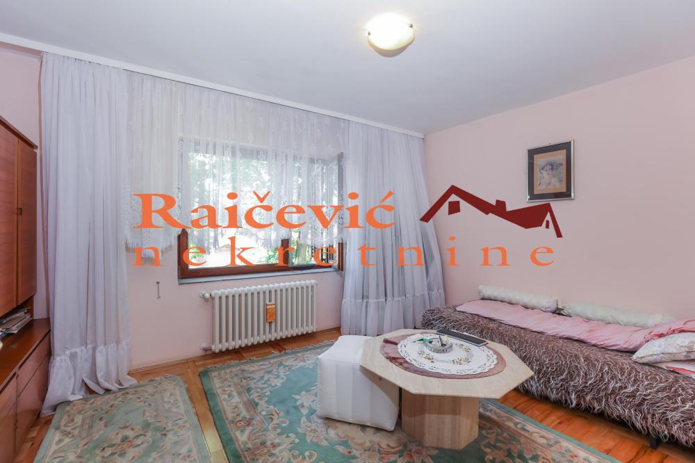 Slika 5 - Zivorada Jakovljevica,  Kuća na prodaju, 360m2, 350.000€
