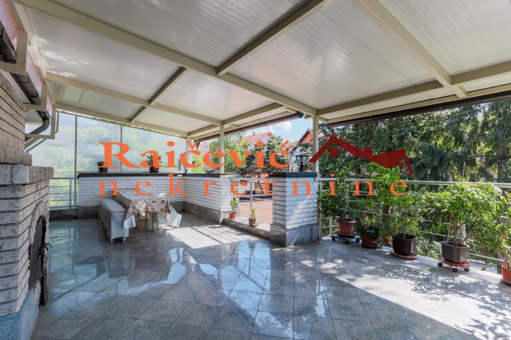 Slika 9 - Zivorada Jakovljevica,  Kuća na prodaju, 360m2, 350.000€