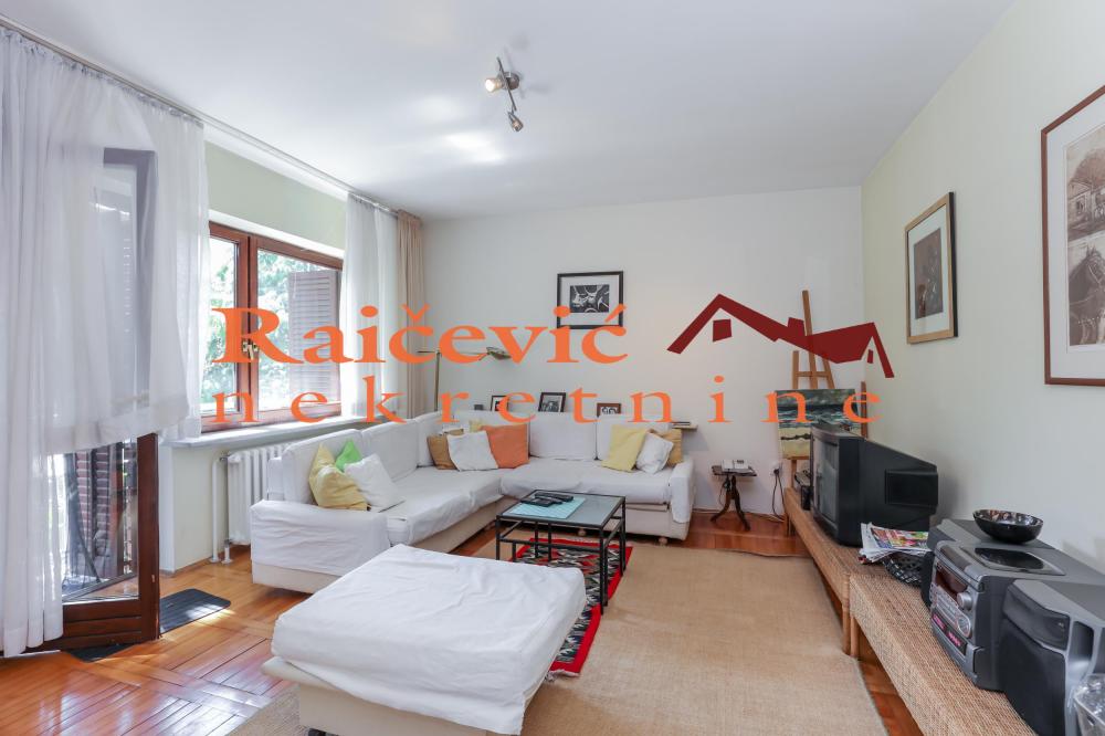 Slika 10 - Zivorada Jakovljevica,  Kuća na prodaju, 360m2, 350.000€