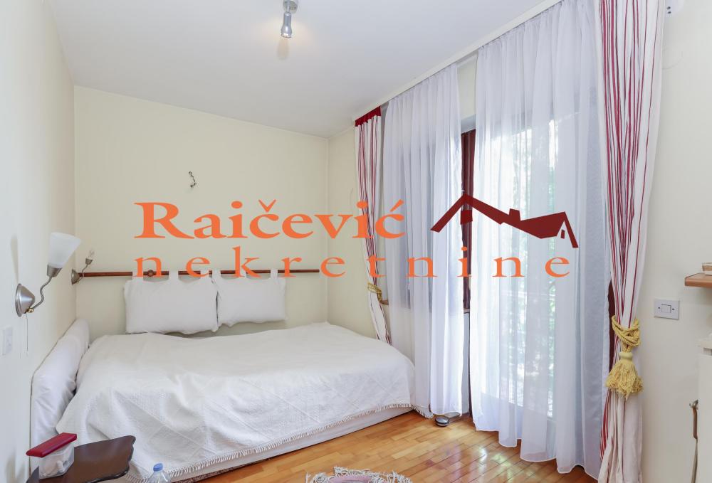 Slika 11 - Zivorada Jakovljevica,  Kuća na prodaju, 360m2, 350.000€