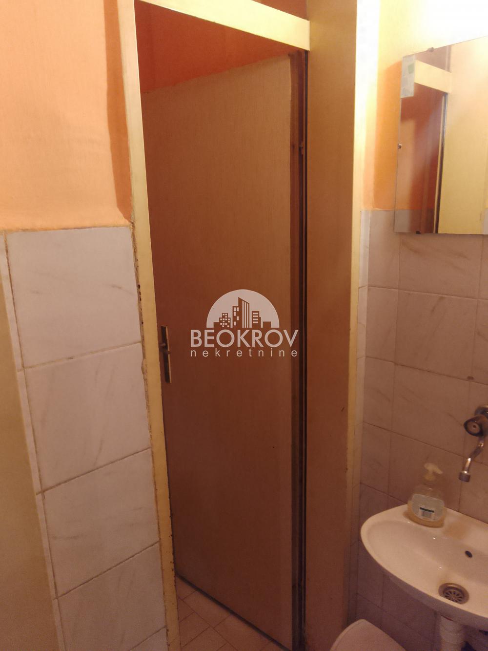 Slika 1 - Bulevar oslobođenja,  Lokal za izdavanje, 30m2, 500€