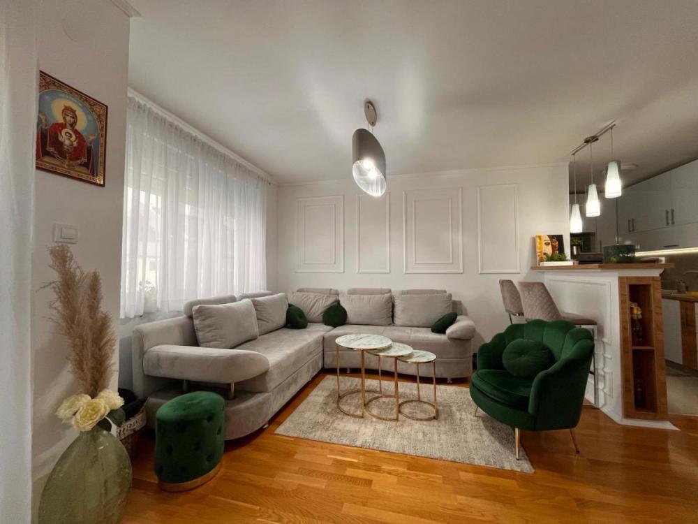 Glavna slika -Petosoban stan na prodaju, 100m2, 255.000€