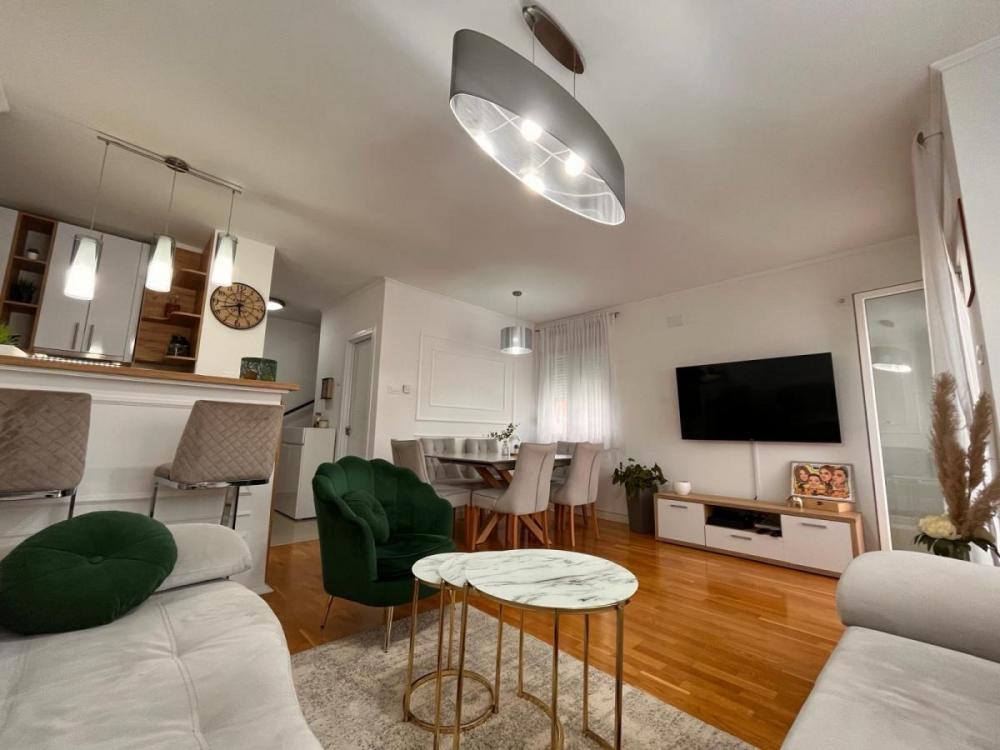 Slika 4 - Petosoban stan na prodaju, 100m2, 255.000€