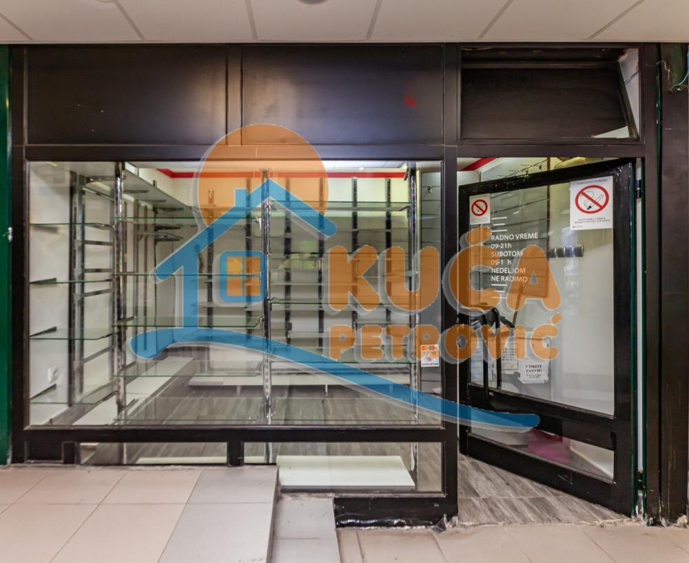 Glavna slika -Obrenovićeva,  Lokal na prodaju, 9m2, 18.000€
