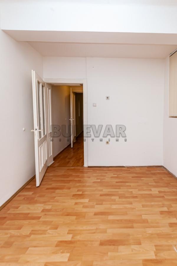Slika 8 - Svetozara Markovića,  Lokal na prodaju, 68m2, 150.000€