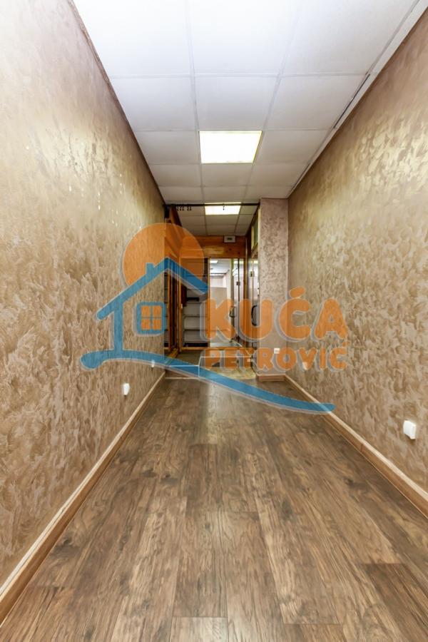 Slika 3 - Trg kralja Milana,  Lokal na prodaju, 16m2, 28.000€