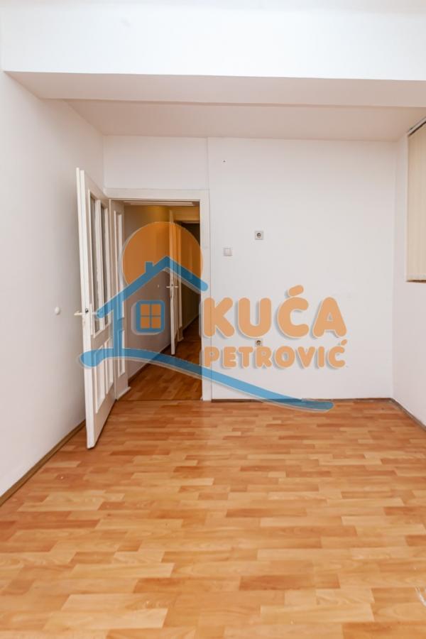 Slika 8 - Svetozara Markovića,  Lokal na prodaju, 68m2, 150.000€