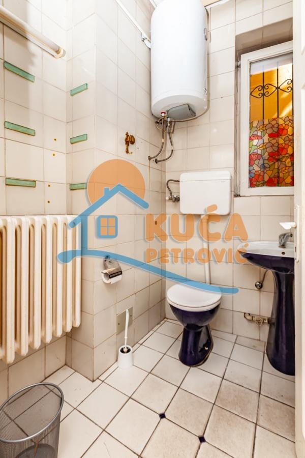 Slika 9 - Svetozara Markovića,  Lokal na prodaju, 68m2, 150.000€