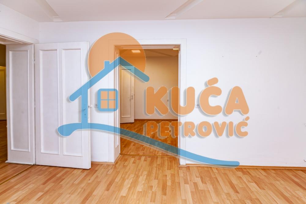 Slika 1 - Svetozara Markovića,  Lokal na prodaju, 68m2, 150.000€