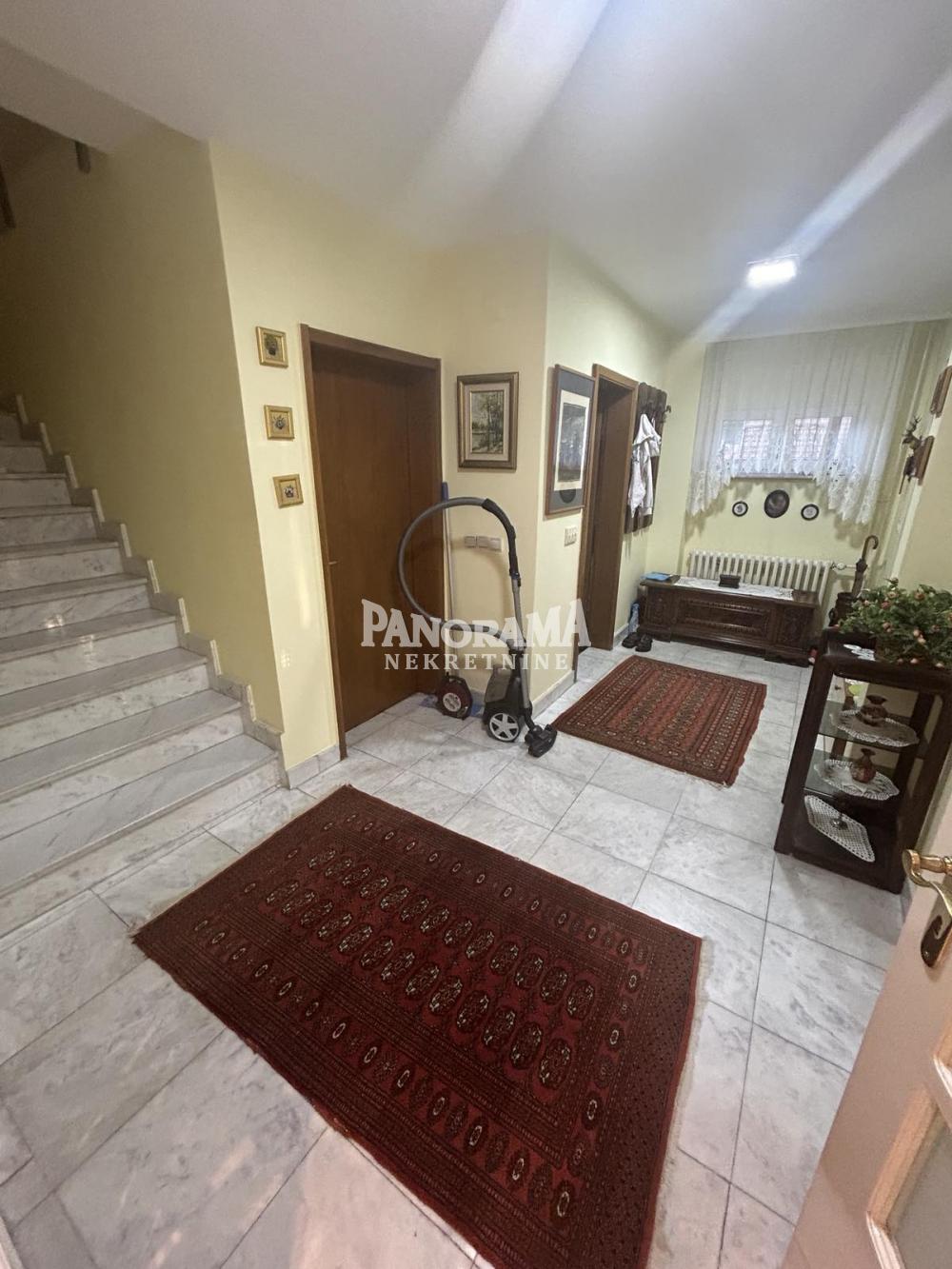 Slika 6 - Porodice Ilić,  Kuća na prodaju, 276m2, 300.000€