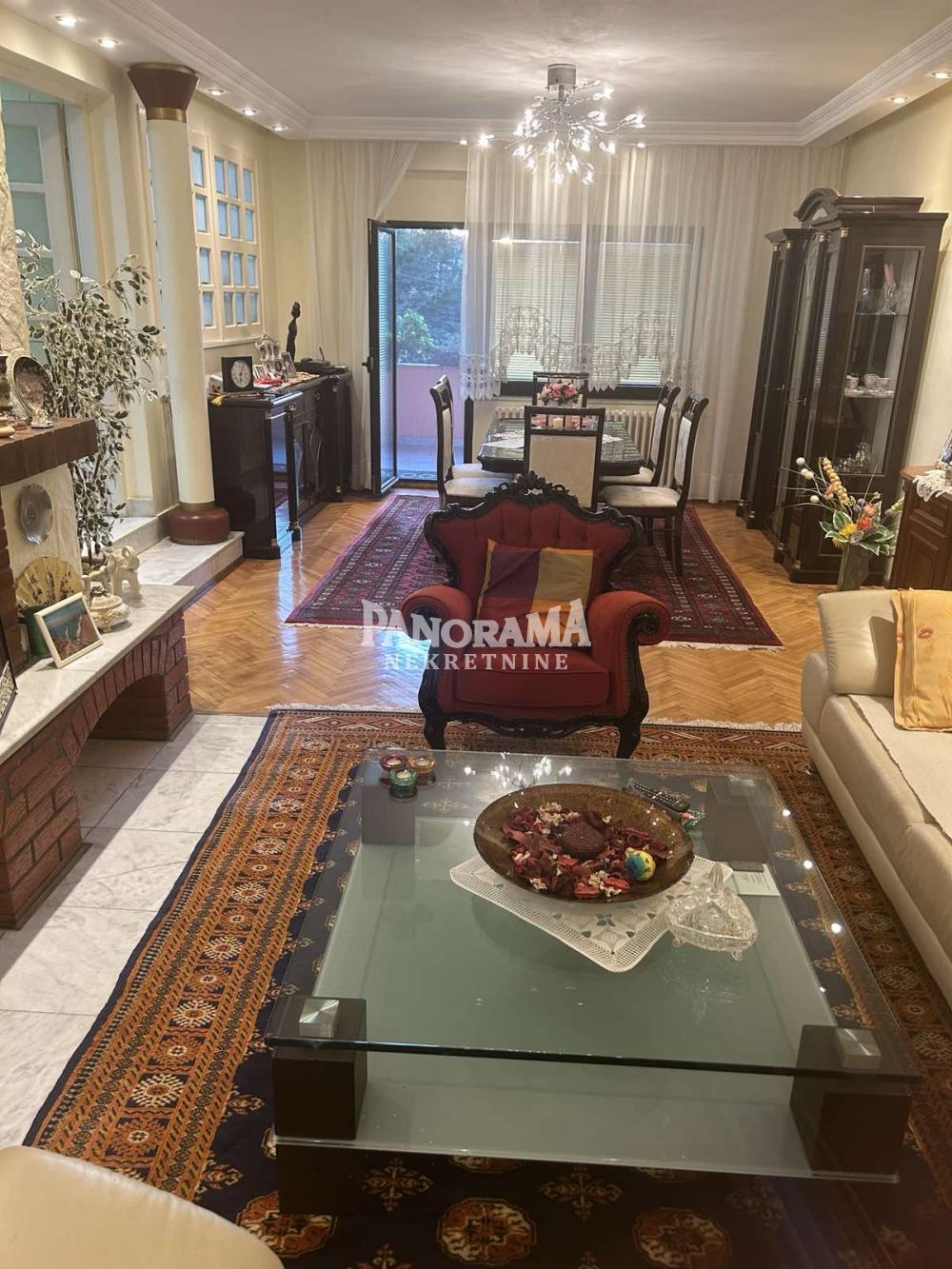 Slika 1 - Porodice Ilić,  Kuća na prodaju, 276m2, 300.000€