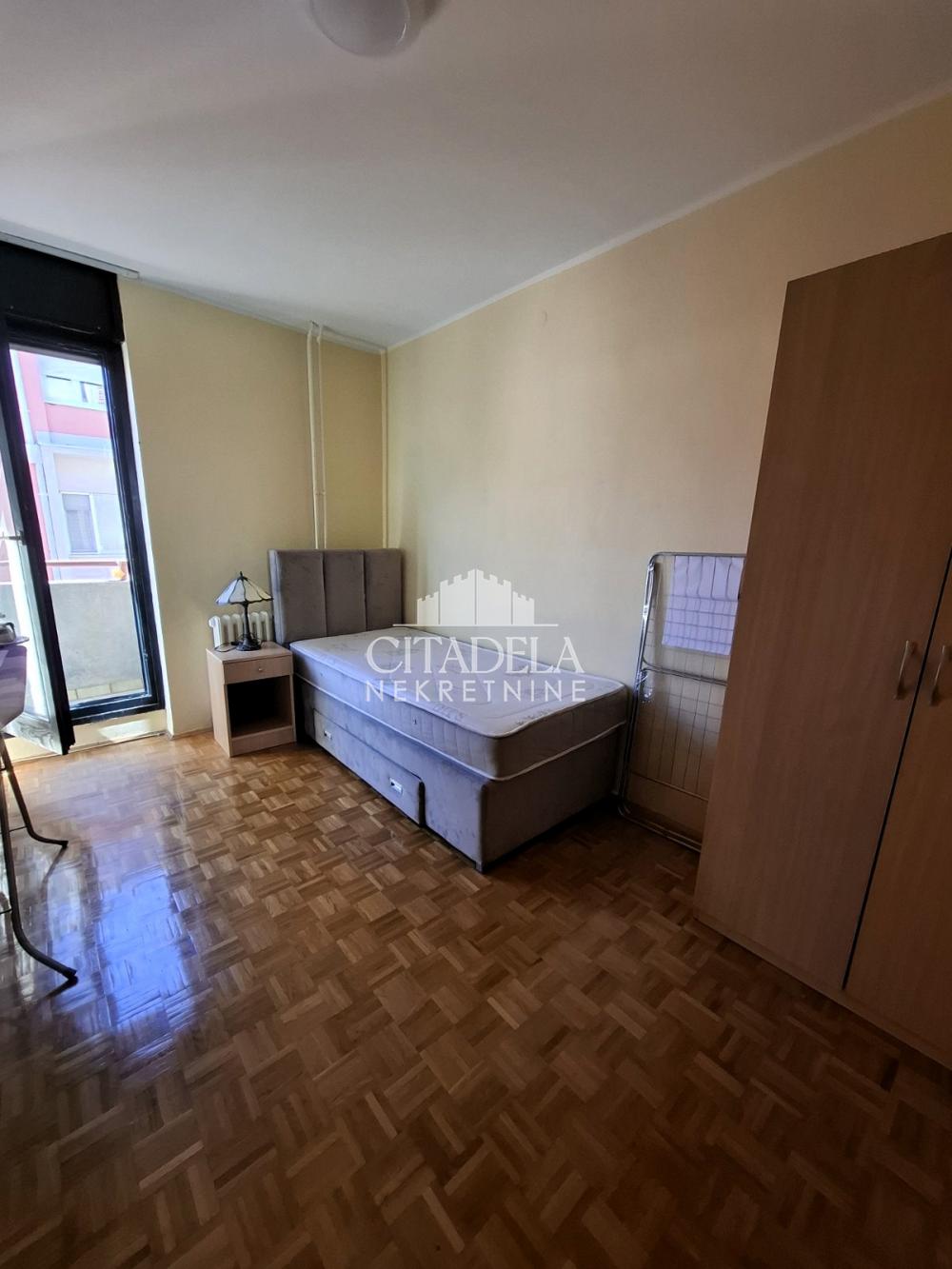 Slika 4 - Kičevska, Petosoban stan za izdavanje, 101m2, 1.450€