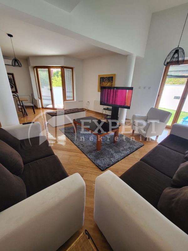 Glavna slika -Ruža,  Kuća za izdavanje, 280m2, 2.100€