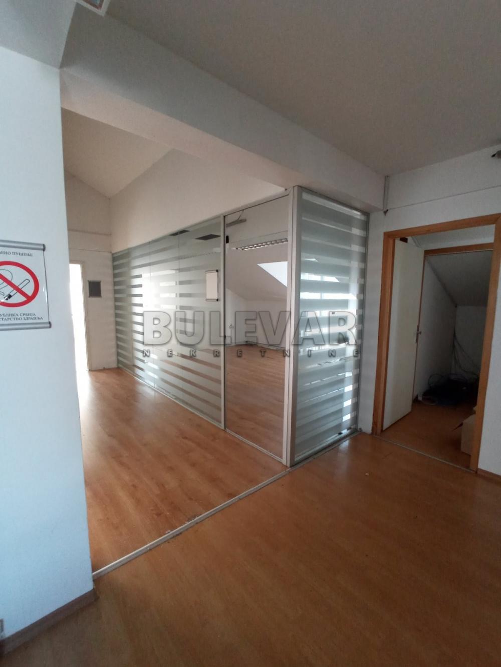 Slika 4 - Bulevar 12. februar,  Lokal za izdavanje, 150m2, 800€