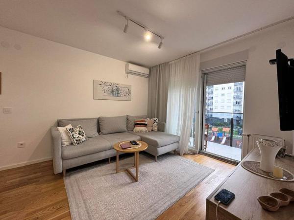 Glavna slika -Dvoiposoban stan na prodaju, 58m2, 206.000€