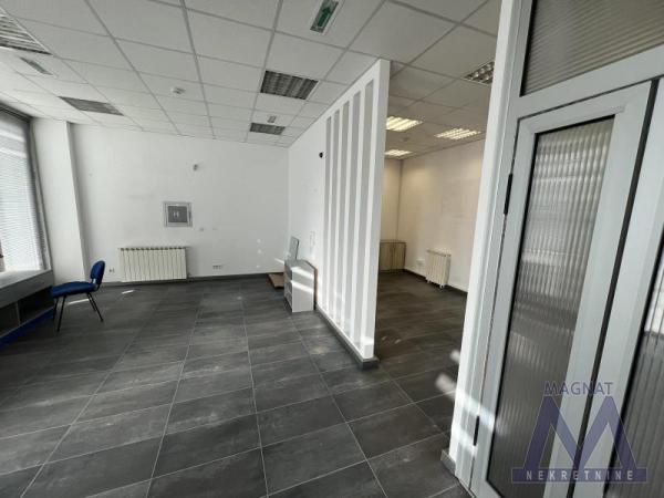 Slika 1 -  Lokal za izdavanje, 180m2, 1.700€