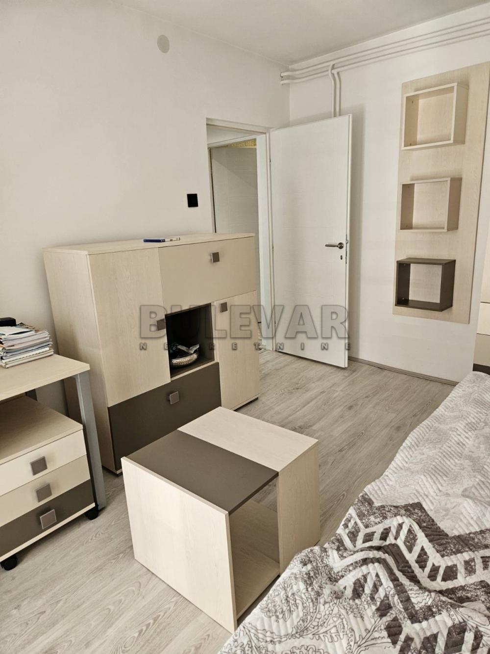 Slika 8 - Bulevar 12. februar,  Kuća za izdavanje, 150m2, 1.000€