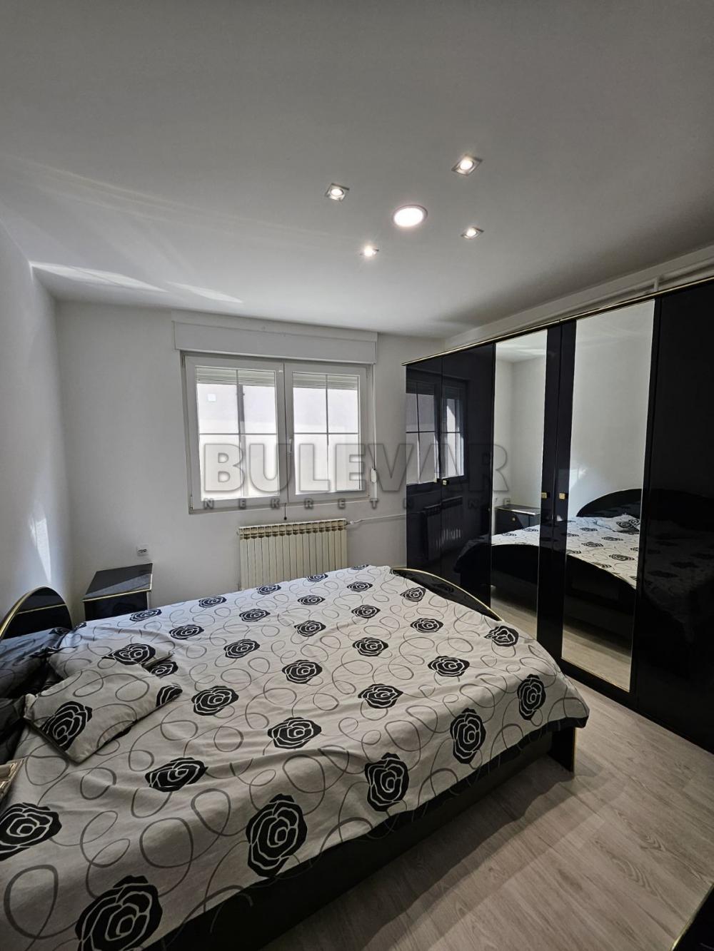 Slika 4 - Bulevar 12. februar,  Kuća za izdavanje, 150m2, 1.000€