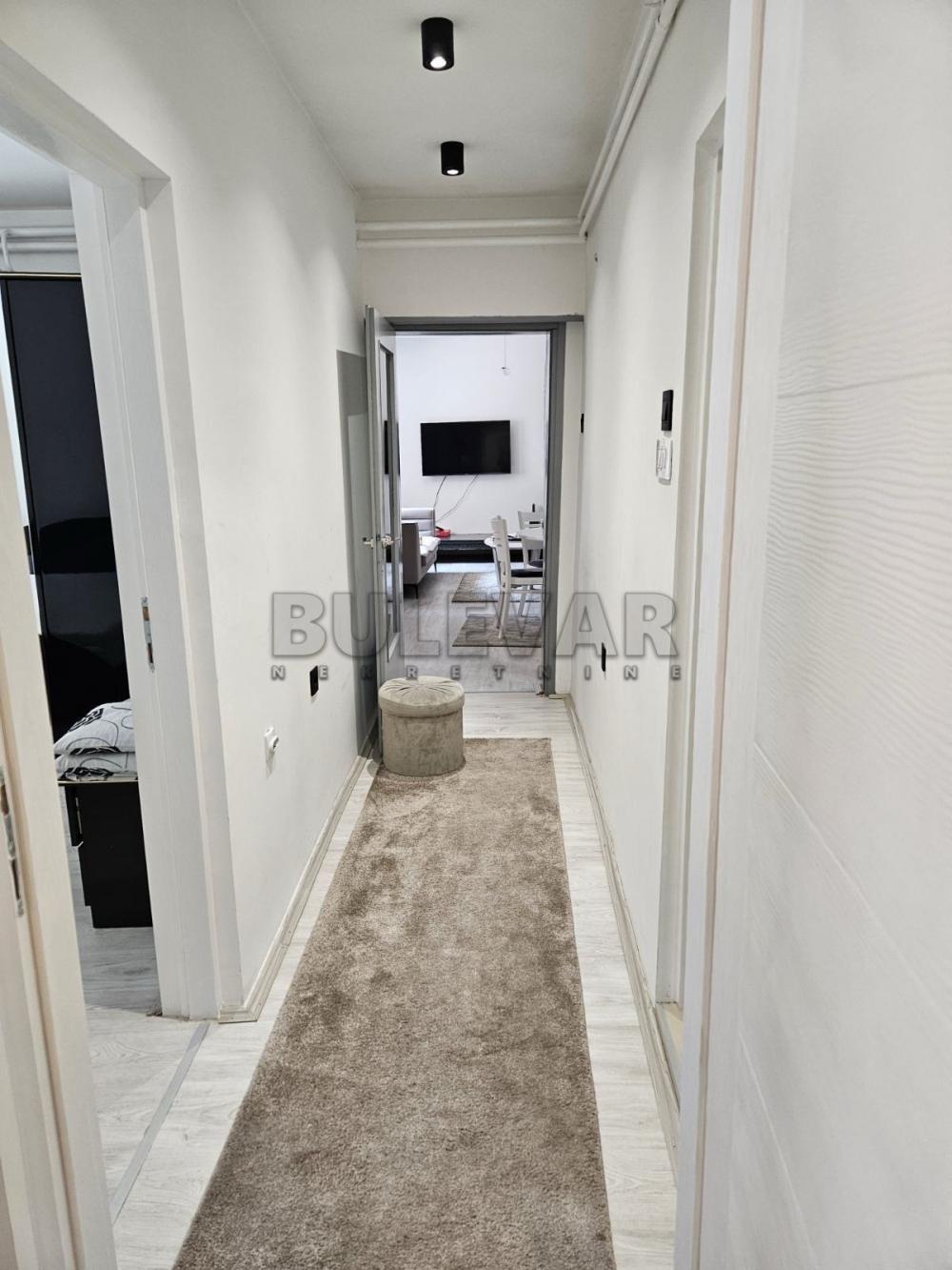Slika 11 - Bulevar 12. februar,  Kuća za izdavanje, 150m2, 1.000€