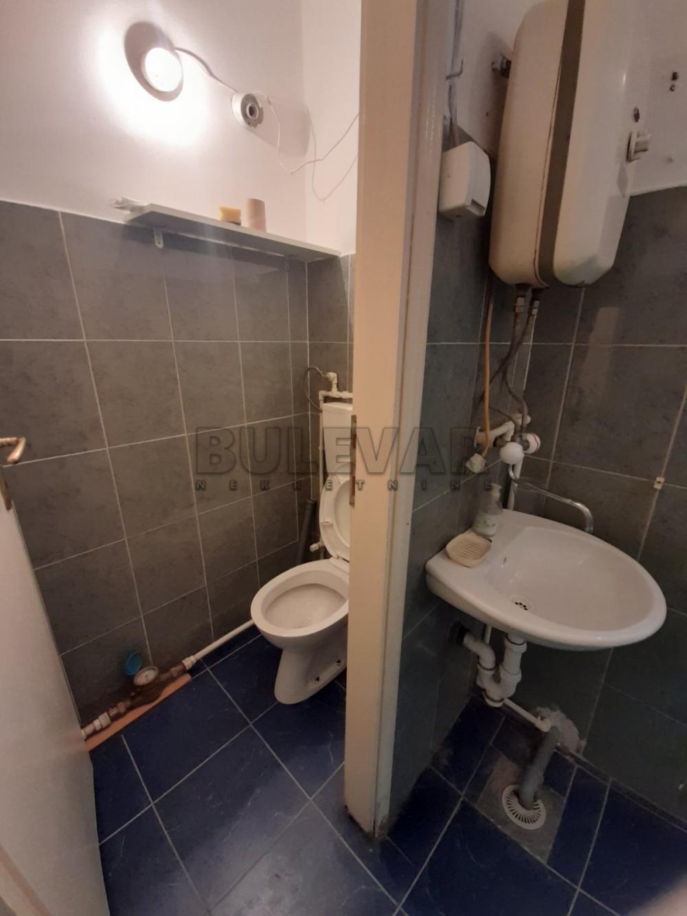 Slika 7 - Vojvode Tankosića,  Lokal za izdavanje, 18m2, 230€