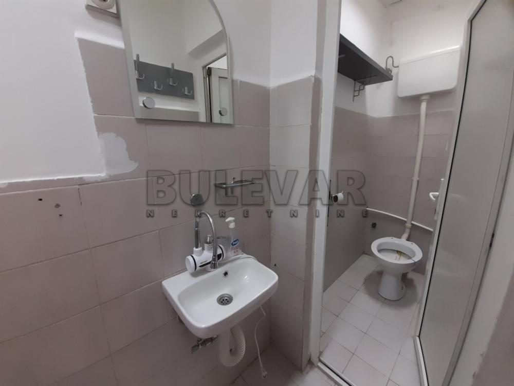 Slika 7 - Vožda Karađorđa,  Lokal na prodaju, 31m2, 66.000€