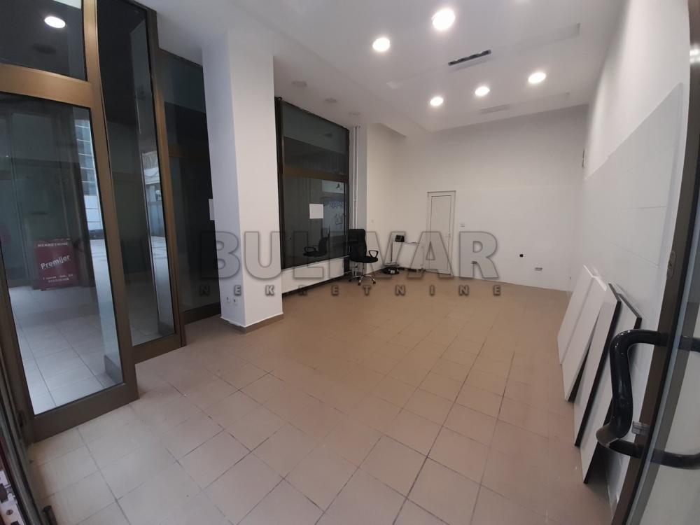 Slika 6 - Vožda Karađorđa,  Lokal na prodaju, 31m2, 66.000€