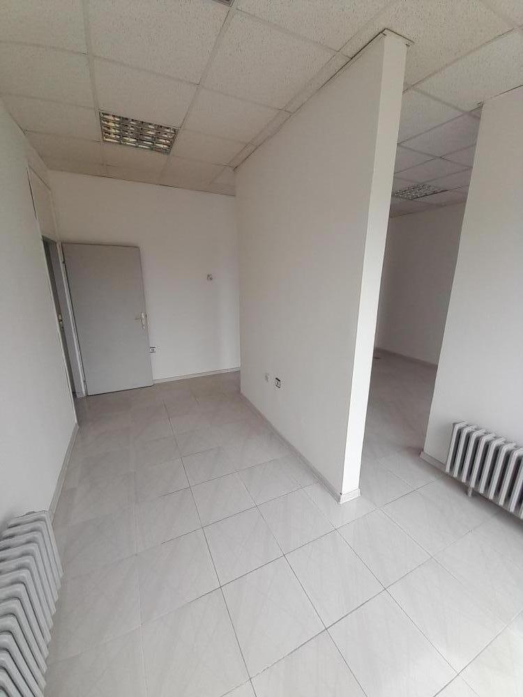 Slika 1 - Knjaževačka 158 / A,  Lokal za izdavanje, 54m2, 270€