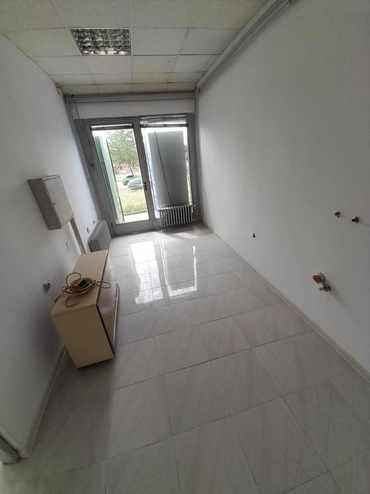 Slika 4 - Knjaževačka 158 / A,  Lokal za izdavanje, 54m2, 270€