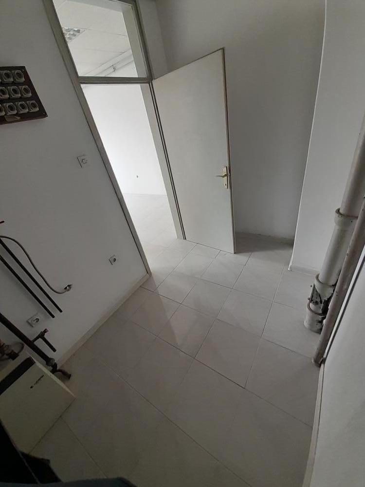 Slika 6 - Knjaževačka 158 / A,  Lokal za izdavanje, 54m2, 270€