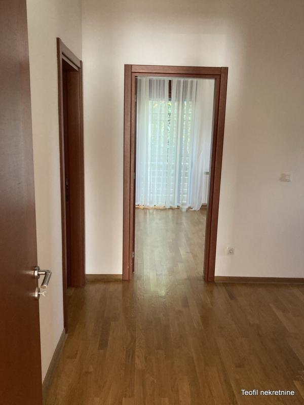 Slika 4 - Mihaila Avramovića, Trosoban stan za izdavanje, 120m2, 1.200€