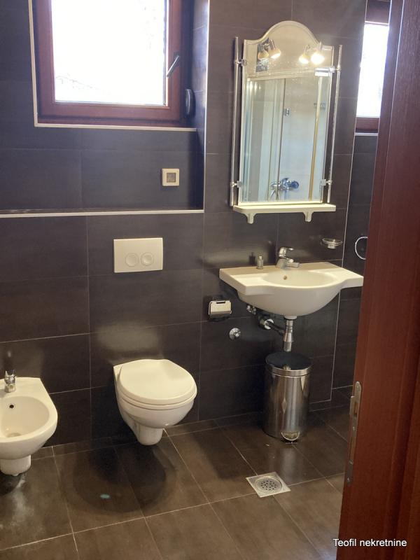 Slika 7 - Mihaila Avramovića, Trosoban stan za izdavanje, 120m2, 1.200€