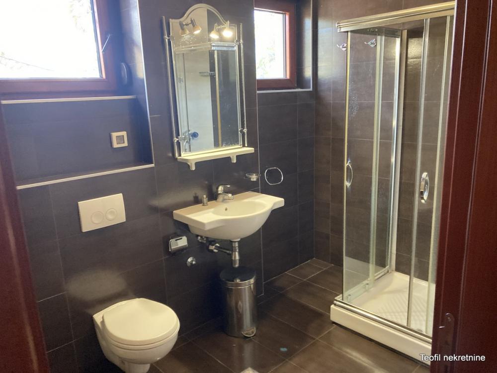 Slika 8 - Mihaila Avramovića, Trosoban stan za izdavanje, 120m2, 1.200€