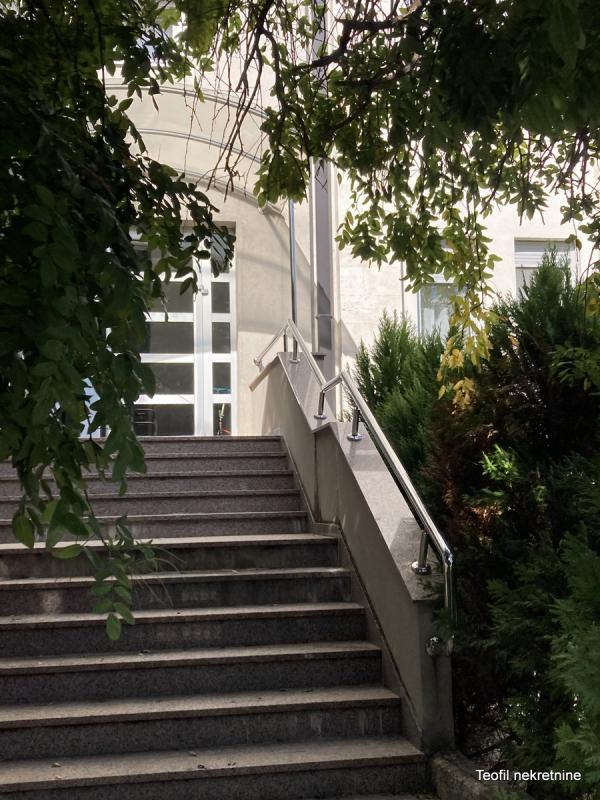 Slika 10 - Mihaila Avramovića, Trosoban stan za izdavanje, 120m2, 1.200€