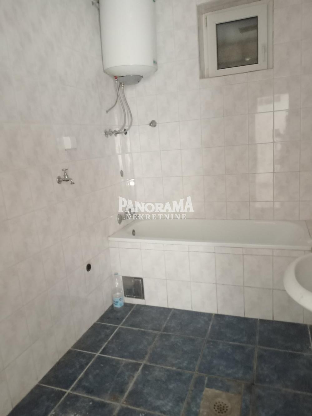 Slika 8 - Tošin bunar,  Kuća na prodaju, 154m2, 350.000€