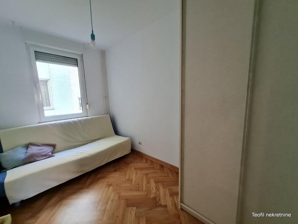 Slika 8 - Mutapova, Petosoban stan za izdavanje, 130m2, 1.550€
