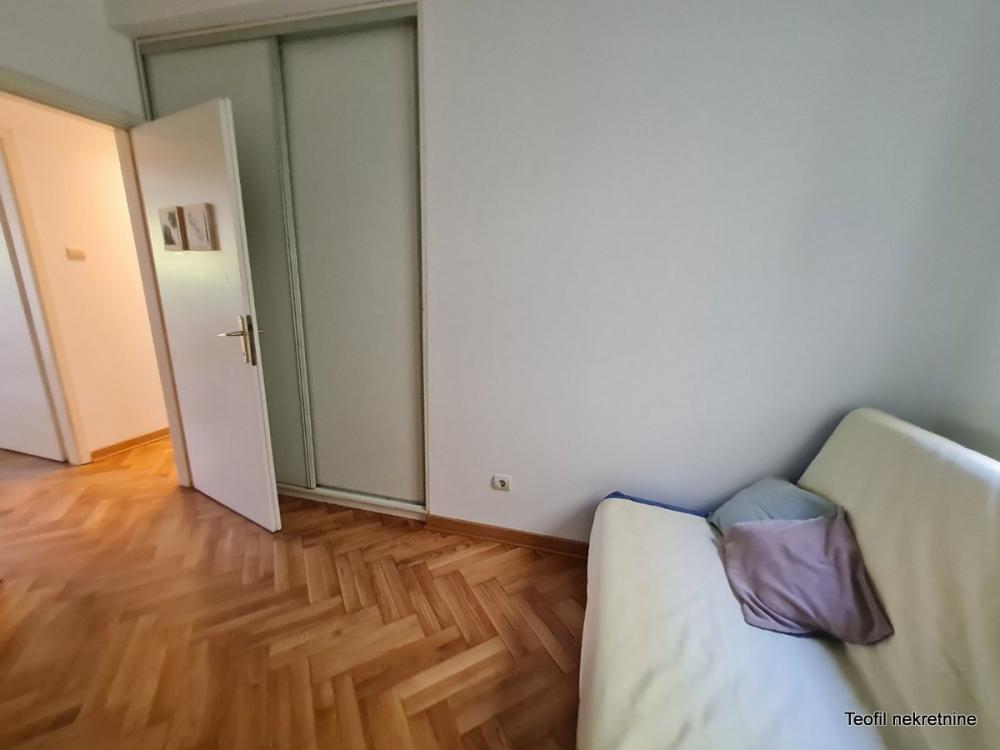 Slika 9 - Mutapova, Petosoban stan za izdavanje, 130m2, 1.550€