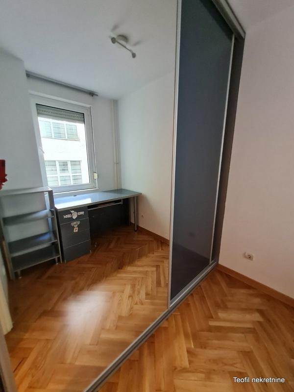 Slika 10 - Mutapova, Petosoban stan za izdavanje, 130m2, 1.550€