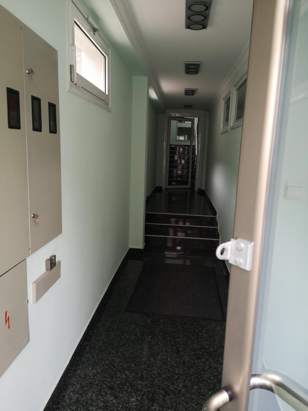 Slika 10 - Dragacevska,  Lokal na prodaju, 299m2, 598.000€