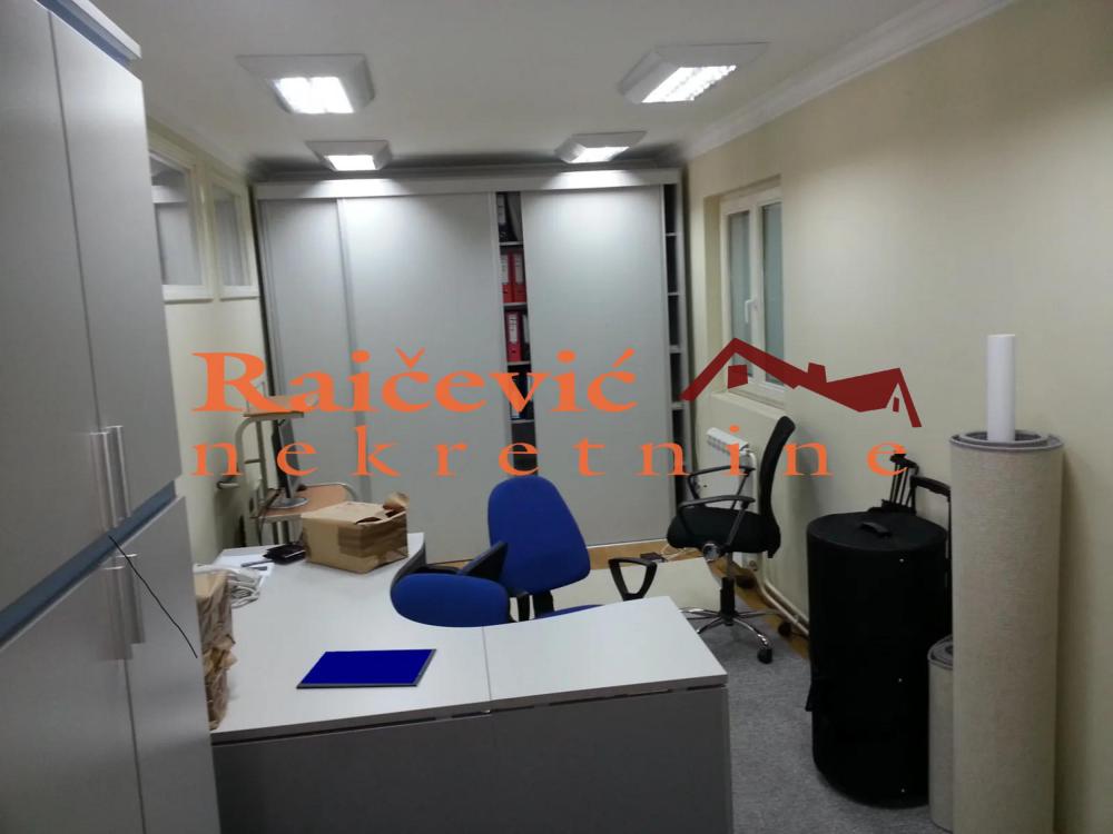 Slika 3 - Dragacevska,  Lokal na prodaju, 150m2, 315.000€