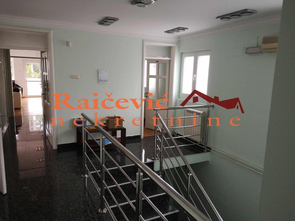 Slika 5 - Dragacevska,  Lokal na prodaju, 150m2, 315.000€