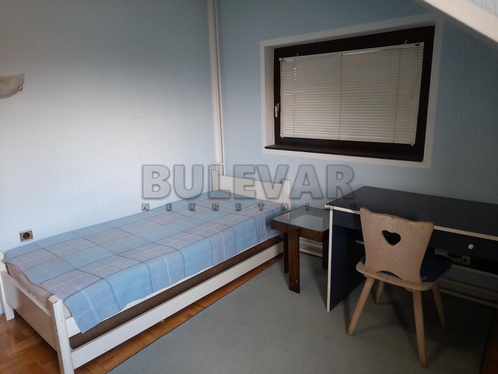 Slika 2 - Bulevar 12.februar, Dvosoban stan za izdavanje, 45m2, 300€