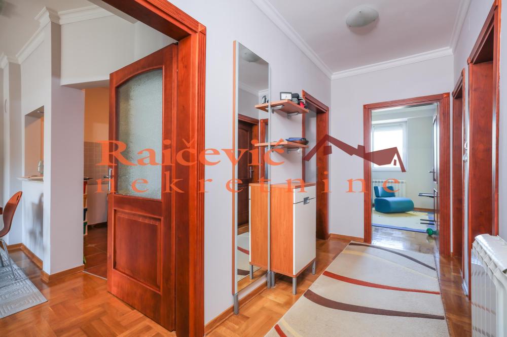 Slika 5 - Vozdovacka crkva, Četvorosoban stan na prodaju, 86m2, 240.000€