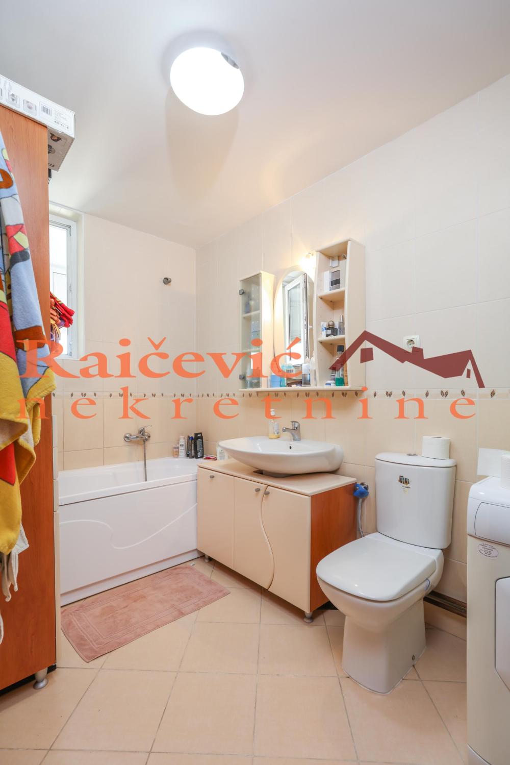 Slika 6 - Vozdovacka crkva, Četvorosoban stan na prodaju, 86m2, 240.000€