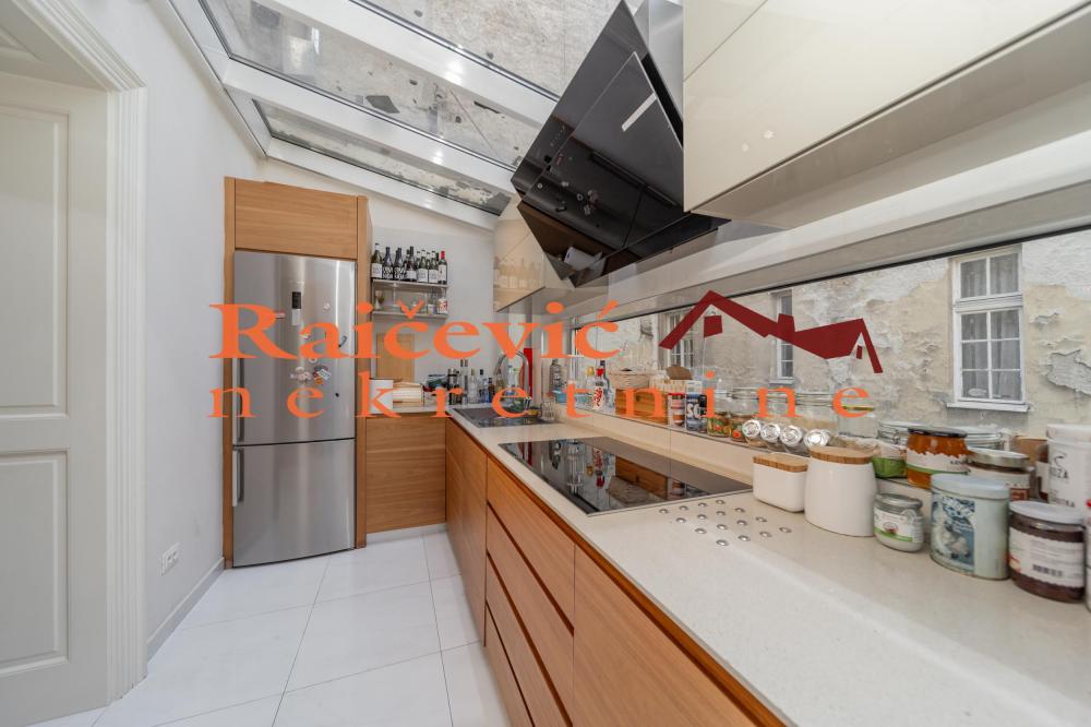 Slika 7 - Brace Jugovica, Trosoban stan za izdavanje, 150m2, 2.200€