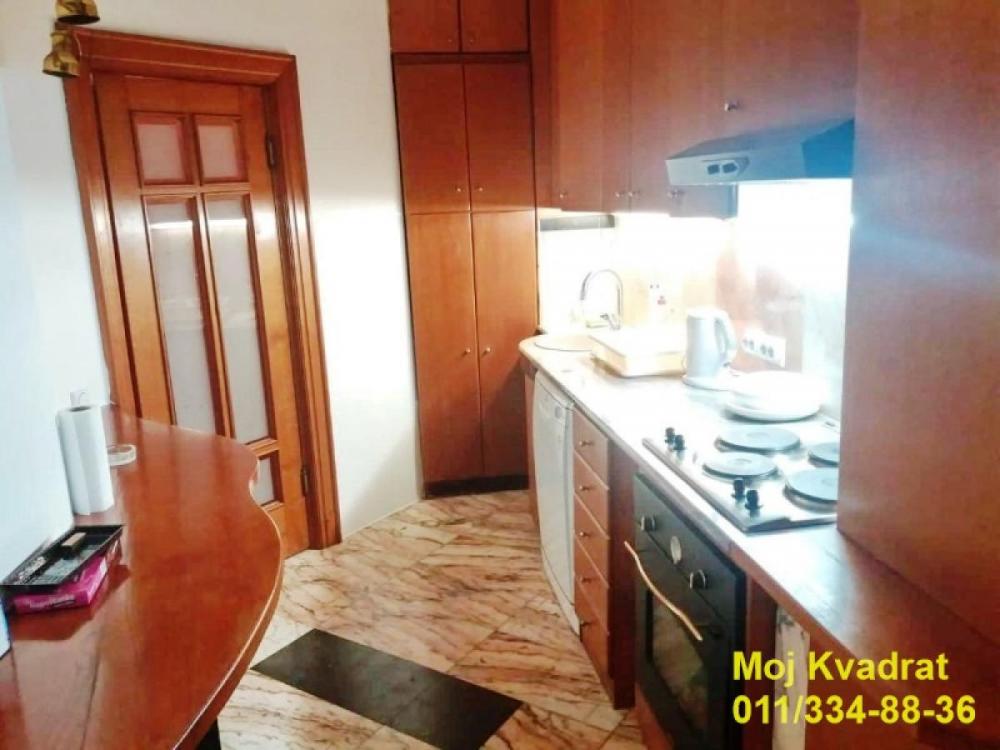 Slika 5 - Četvorosoban stan za izdavanje, 94m2, 1.200€