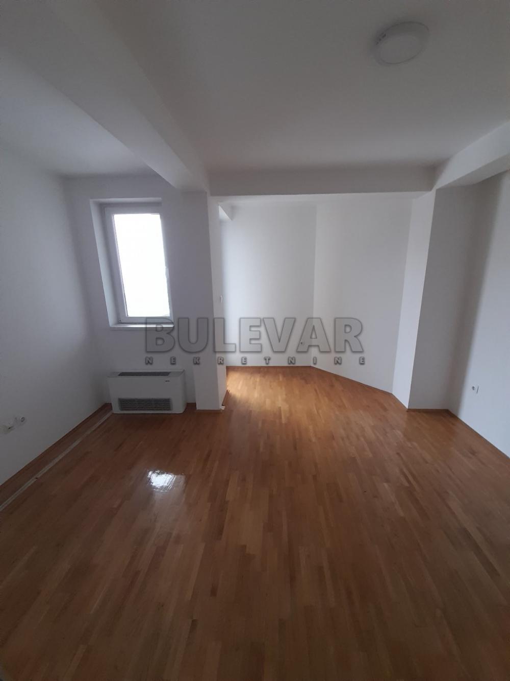 Slika 4 - Cara Dušana, Dvoiposoban stan za izdavanje, 74m2, 600€
